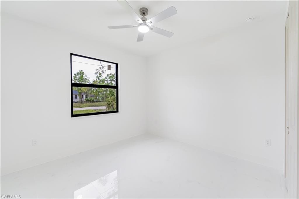 529 Allison St E, Lehigh Acres, FL 33974-36