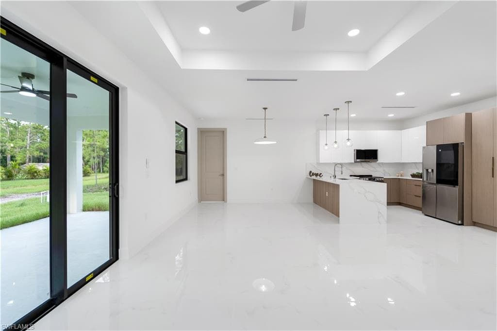 529 Allison St E, Lehigh Acres, FL 33974-40