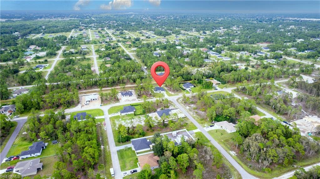 529 Allison St E, Lehigh Acres, FL 33974-47