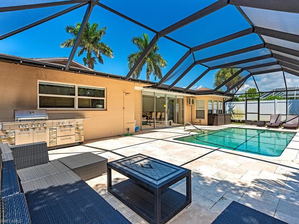 152 Coral Vine Dr, Naples, FL 34110-1