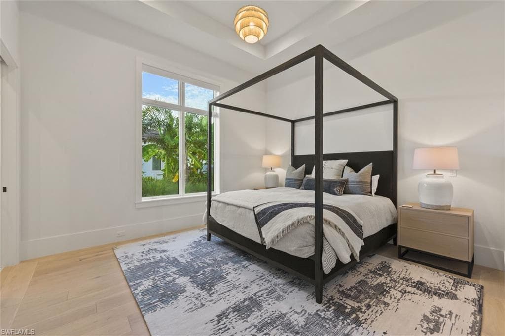 6253 Highcroft Dr, Naples, FL 34119-28