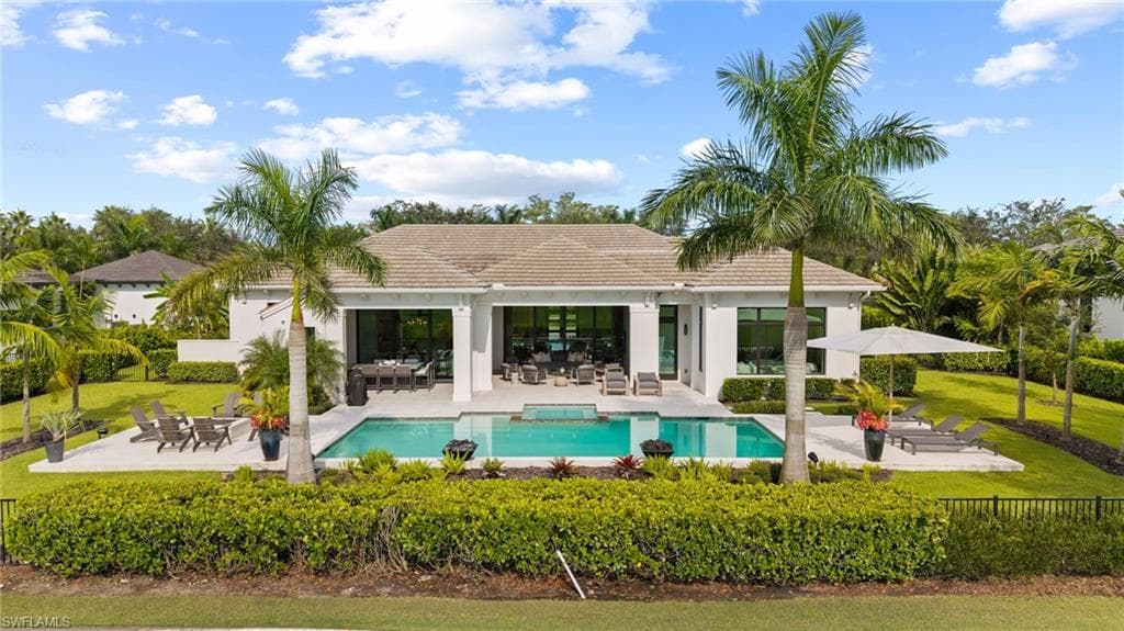 6253 Highcroft Dr, Naples, FL 34119-44