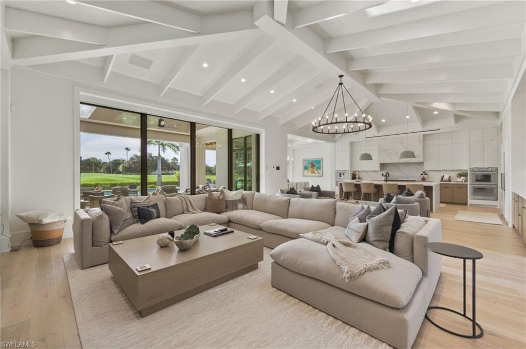 6253 Highcroft Dr, Naples, FL 34119-8