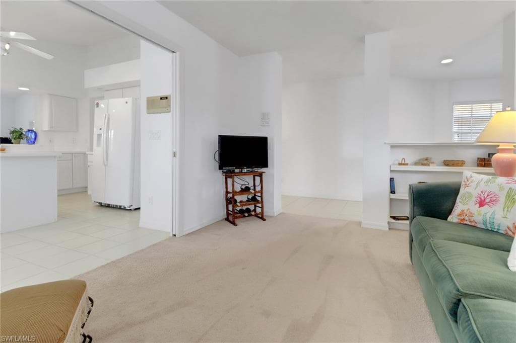 6180 Reserve Cir 203, Naples, FL 34119-10