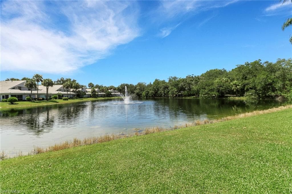 6180 Reserve Cir 203, Naples, FL 34119-26