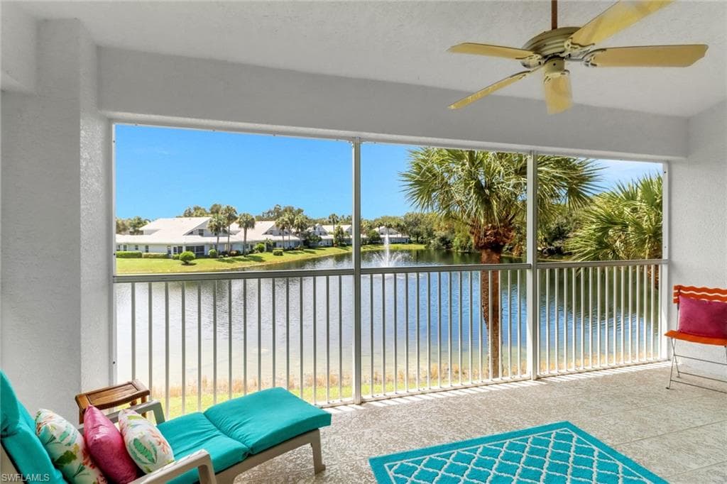 6180 Reserve Cir 203, Naples, FL 34119-2
