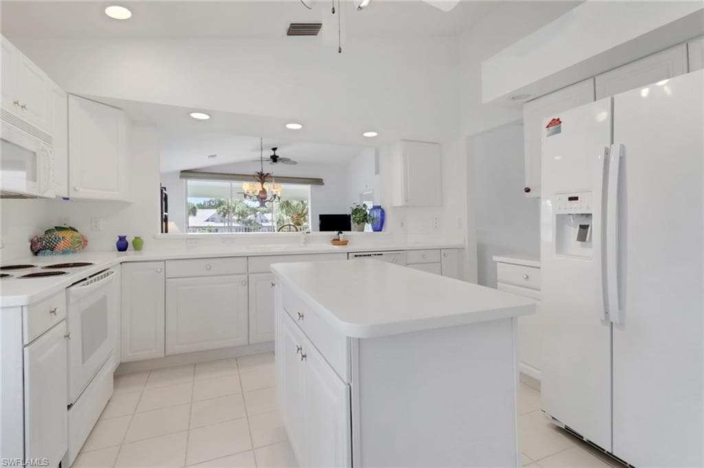 6180 Reserve Cir 203, Naples, FL 34119-5