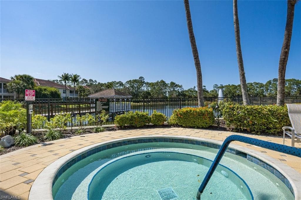 1760 Tarpon Bay Dr S 102, Naples, FL 34119-31