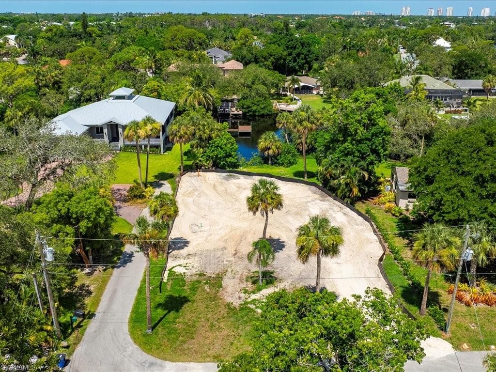 27207 Rio Vista Cir, Bonita Springs, FL 34135-7