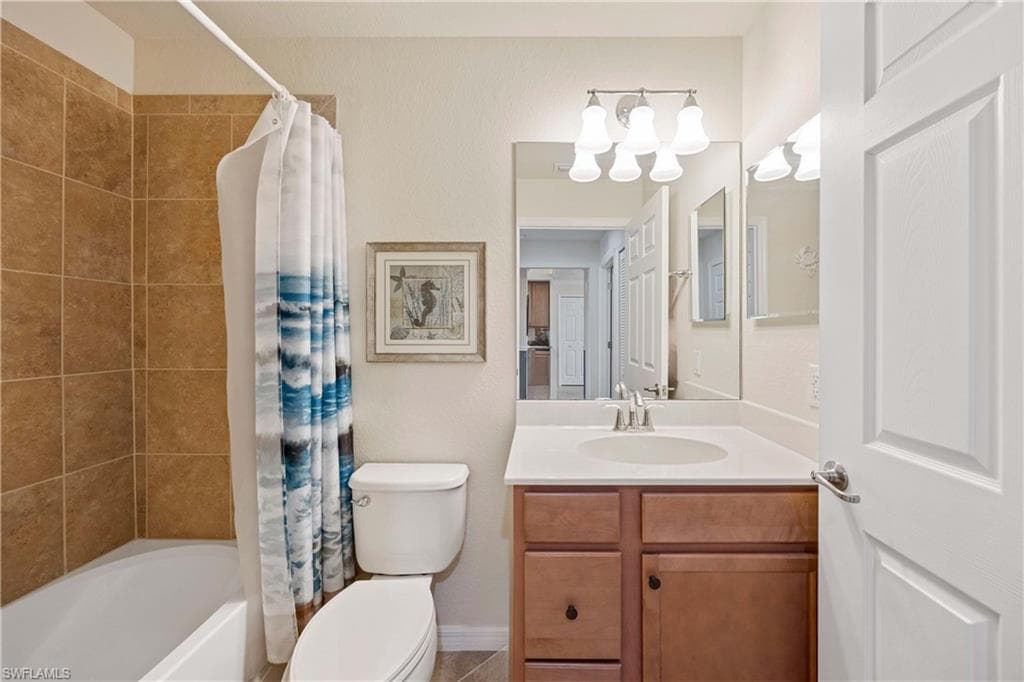 9517 Avellino Way 2215, Naples, FL 34113-18
