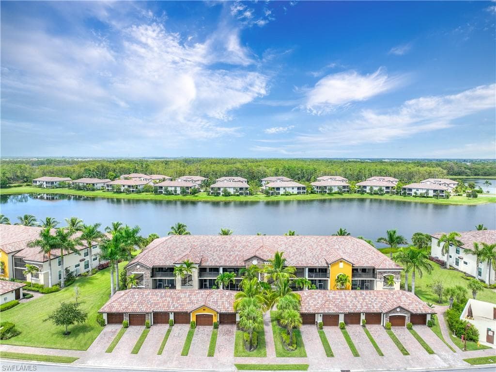 9517 Avellino Way 2215, Naples, FL 34113-23