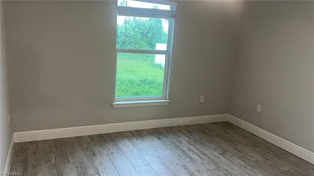 2422 21st Ave, Cape Coral, FL 33993-33