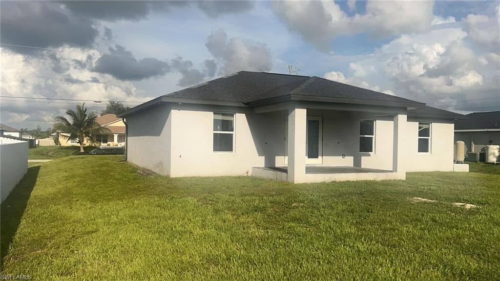 2422 21st Ave, Cape Coral, FL 33993-7