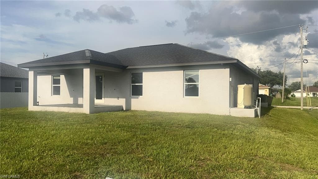 2422 21st Ave, Cape Coral, FL 33993-8