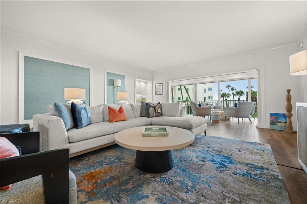 2901 Gulf Shore Blvd N 101s, Naples, FL 34103-17