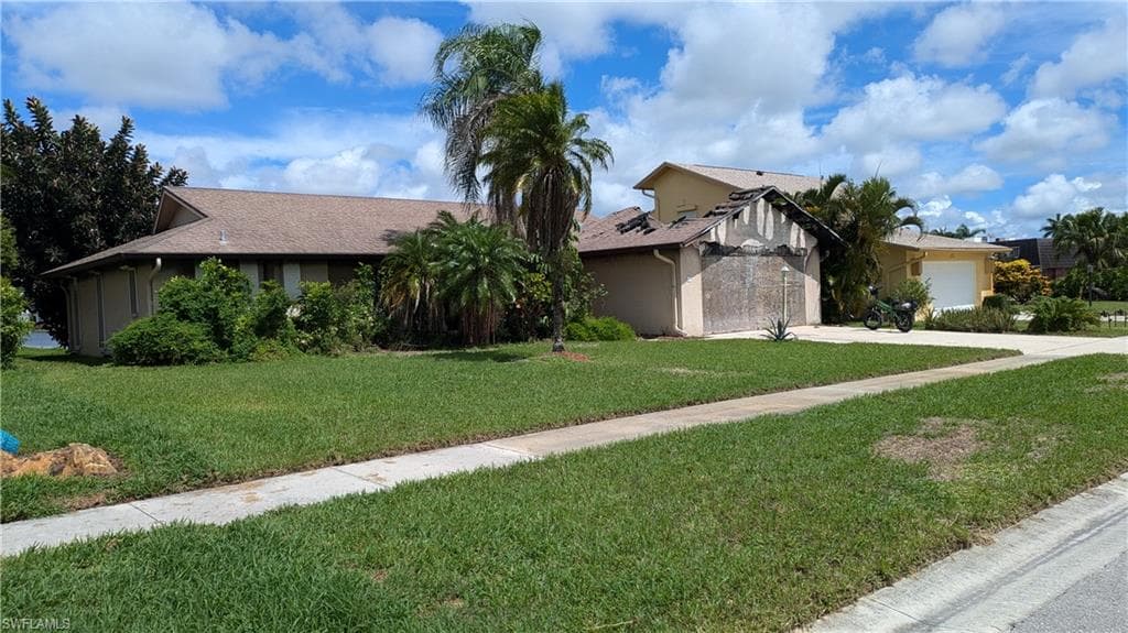 104 Fleur De Lis Ln, Naples, FL 34112-6