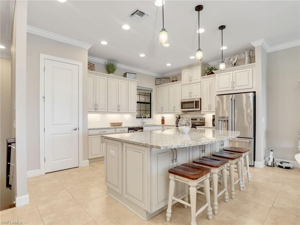 9685 Montelanico Loop SE 202, Naples, FL 34119-10