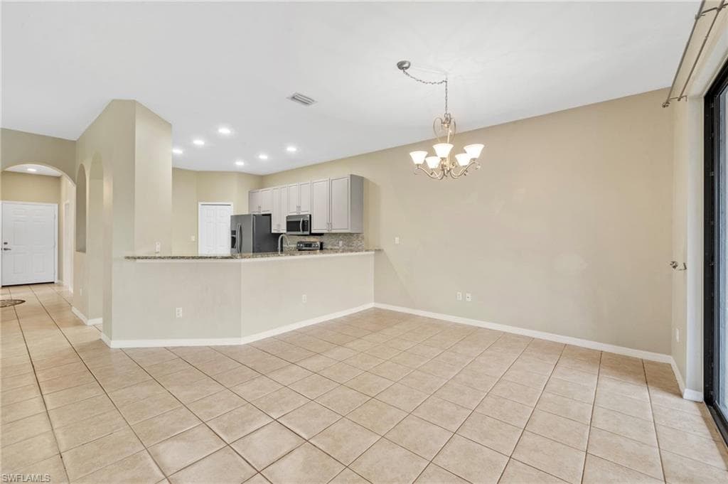 15662 Summit Place Cir 385, Naples, FL 34119-13