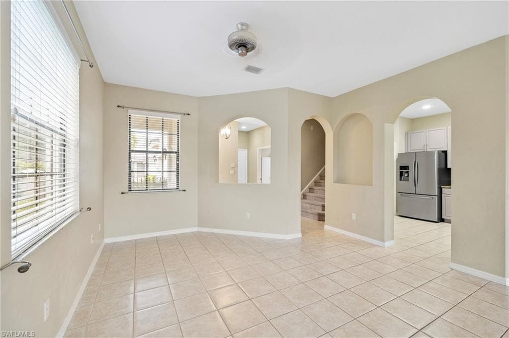 15662 Summit Place Cir 385, Naples, FL 34119-17