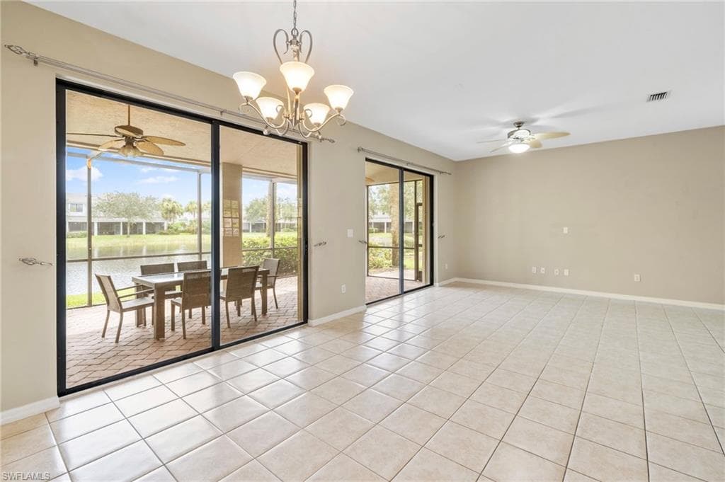 15662 Summit Place Cir 385, Naples, FL 34119-18