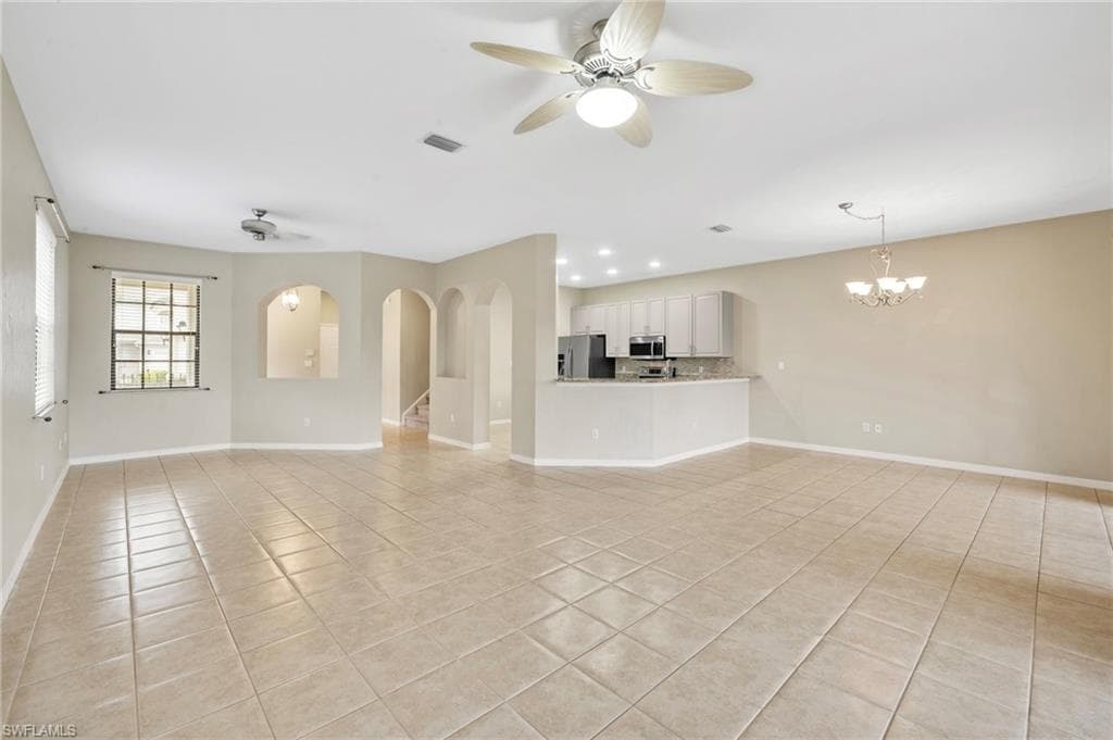 15662 Summit Place Cir 385, Naples, FL 34119-19