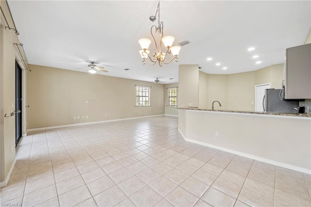 15662 Summit Place Cir 385, Naples, FL 34119-21