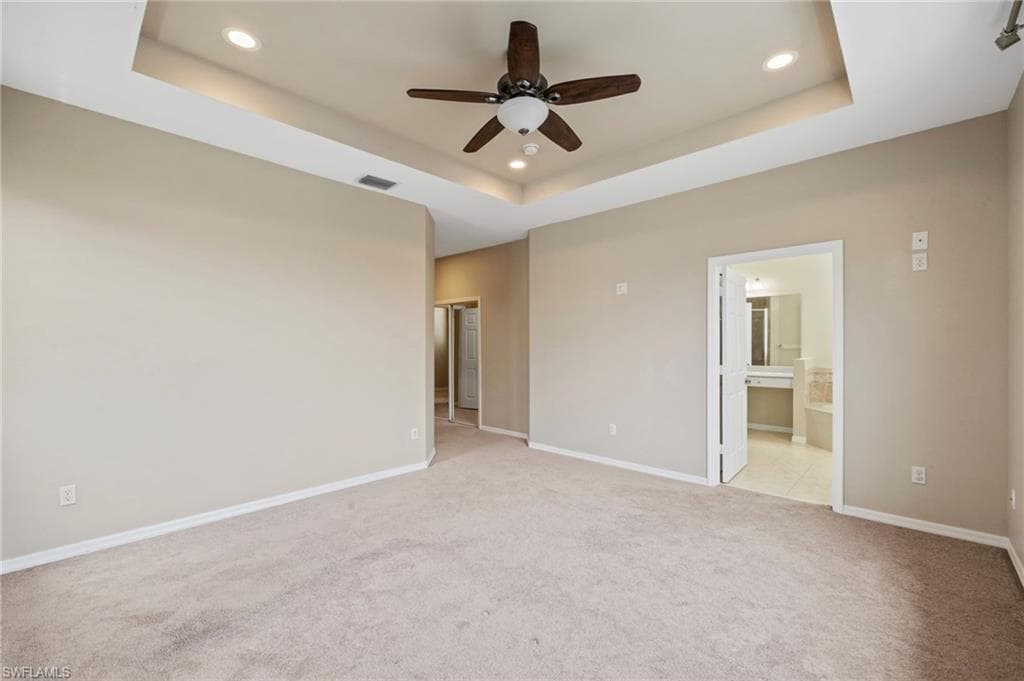 15662 Summit Place Cir 385, Naples, FL 34119-30