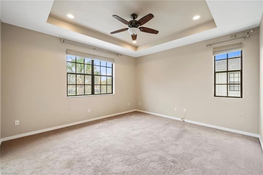 15662 Summit Place Cir 385, Naples, FL 34119-31
