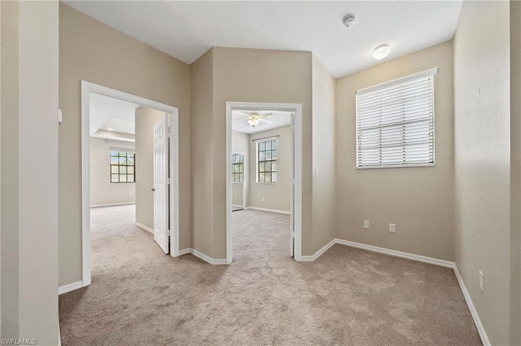 15662 Summit Place Cir 385, Naples, FL 34119-33