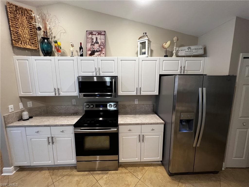 31 20th St, Cape Coral, FL 33991-9