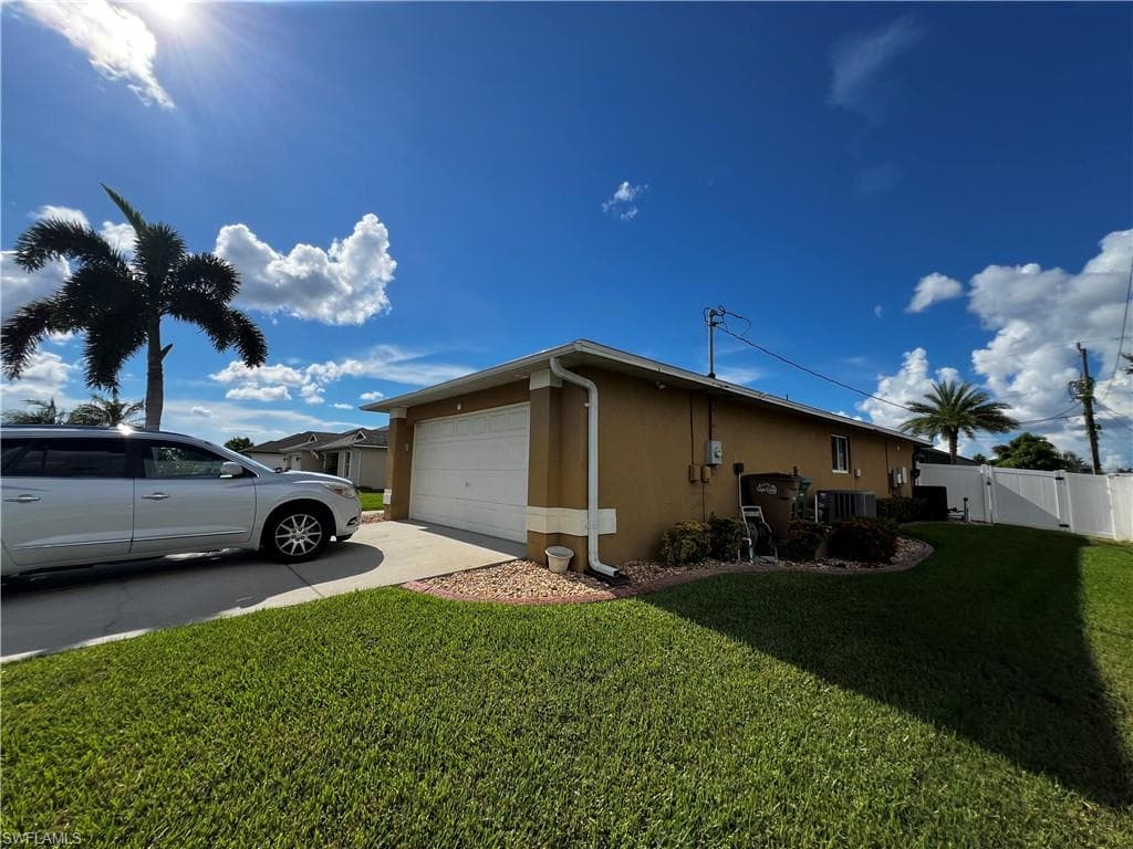 31 20th St, Cape Coral, FL 33991-3