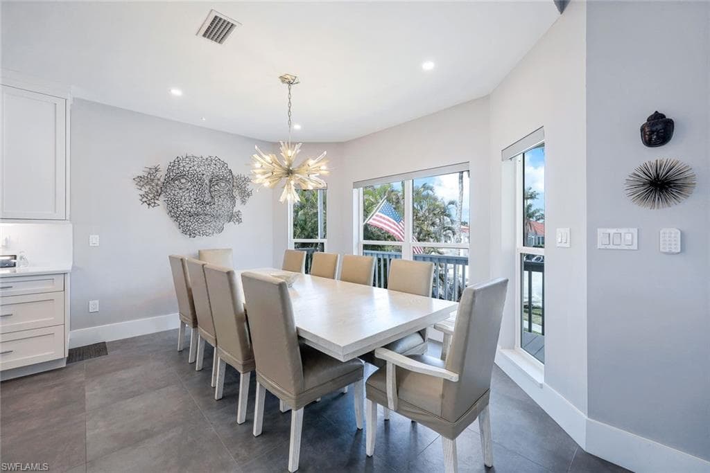 681 Diplomat Ct, Marco Island, FL 34145-12