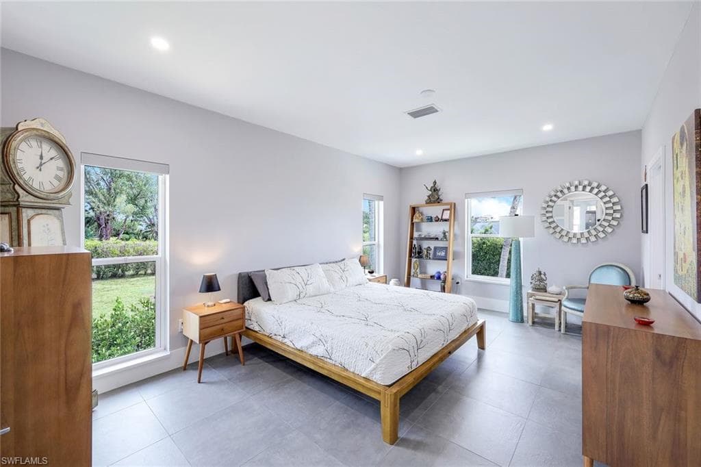 681 Diplomat Ct, Marco Island, FL 34145-13