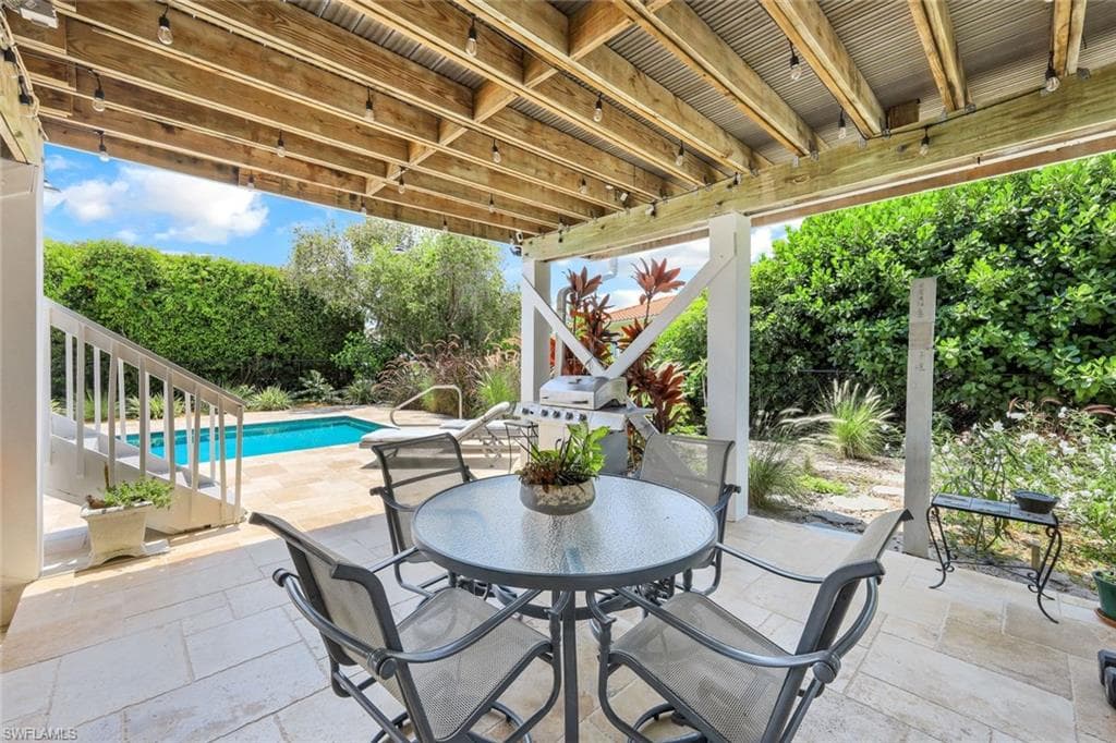 681 Diplomat Ct, Marco Island, FL 34145-23