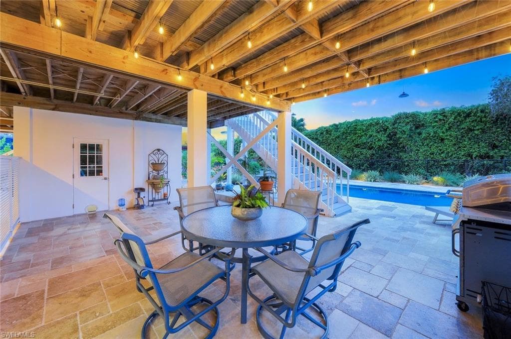 681 Diplomat Ct, Marco Island, FL 34145-34