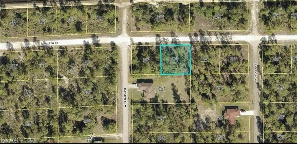1005 18th St, Lehigh Acres, FL 33972-3