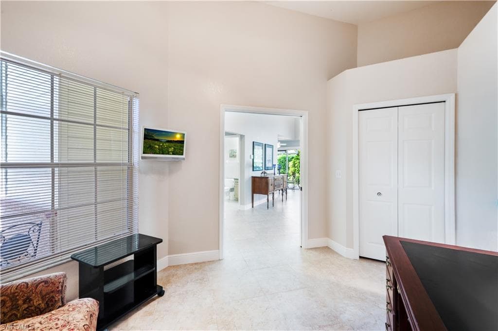 6610 Ilex Cir, Naples, FL 34109-10
