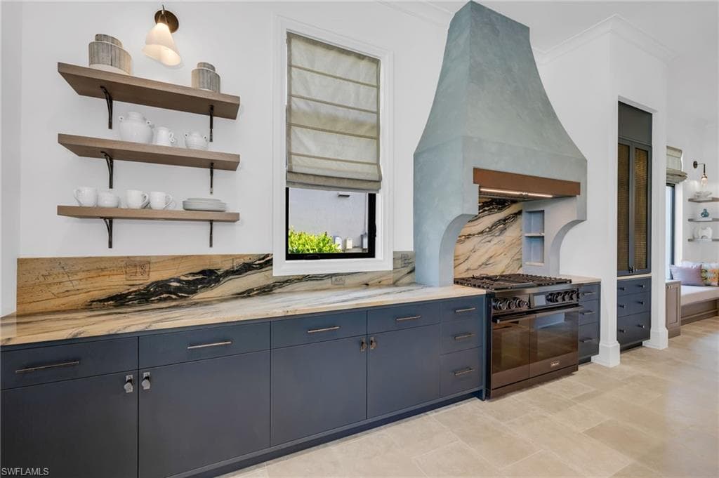 2243 Residence Cir, Naples, FL 34105-10