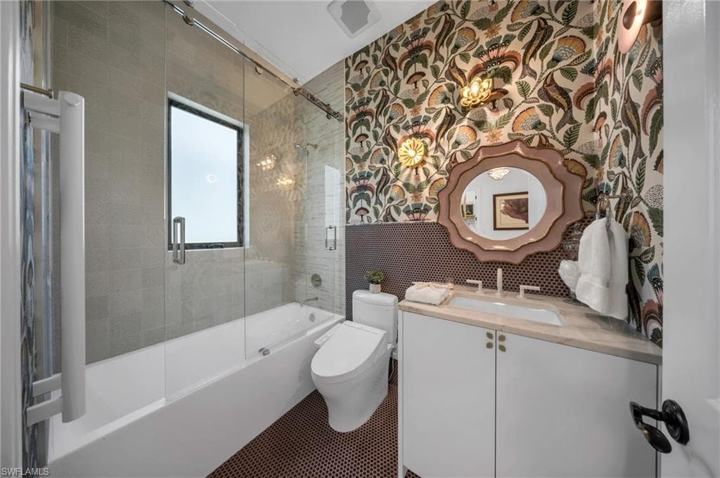 2243 Residence Cir, Naples, FL 34105-31