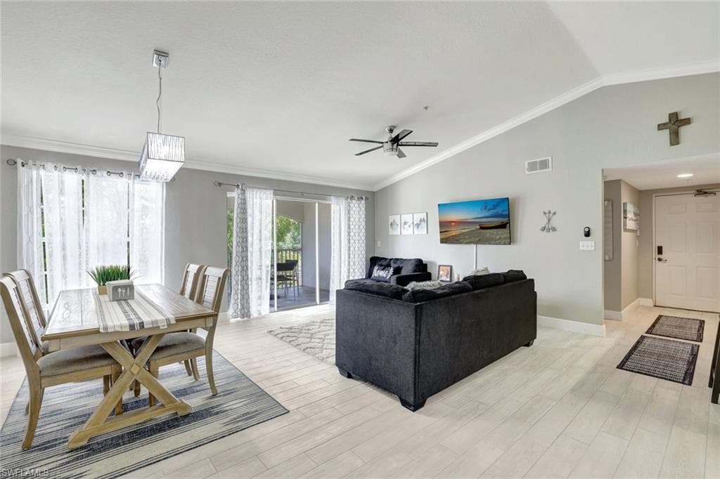 4670 Saint Croix Ln 632, Naples, FL 34109-7