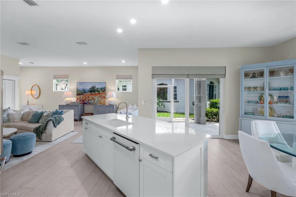 9172 Las Maderas Dr, Bonita Springs, FL 34135-11