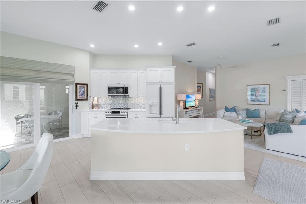 9172 Las Maderas Dr, Bonita Springs, FL 34135-12