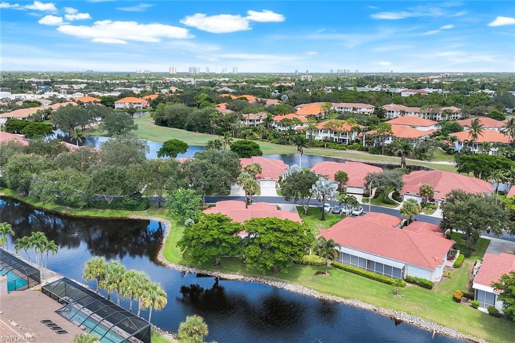 9172 Las Maderas Dr, Bonita Springs, FL 34135-27