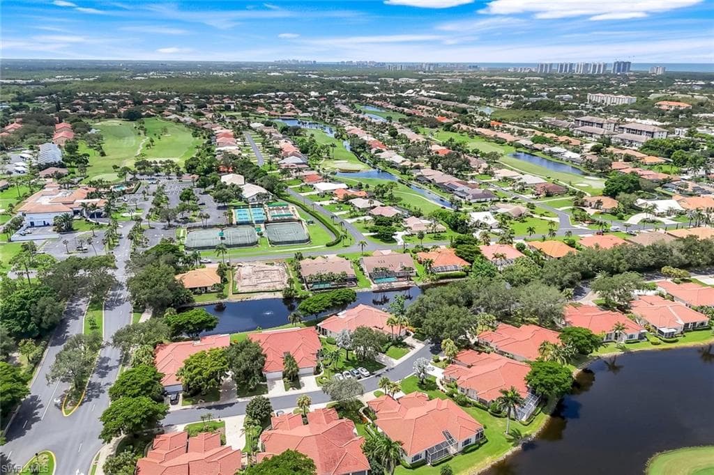 9172 Las Maderas Dr, Bonita Springs, FL 34135-29