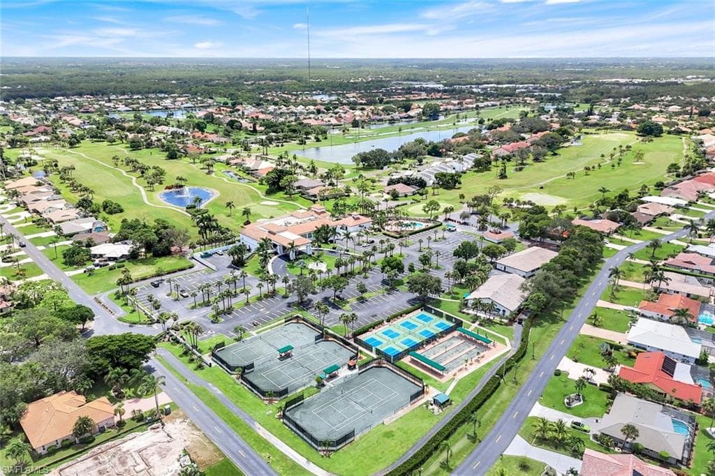9172 Las Maderas Dr, Bonita Springs, FL 34135-30