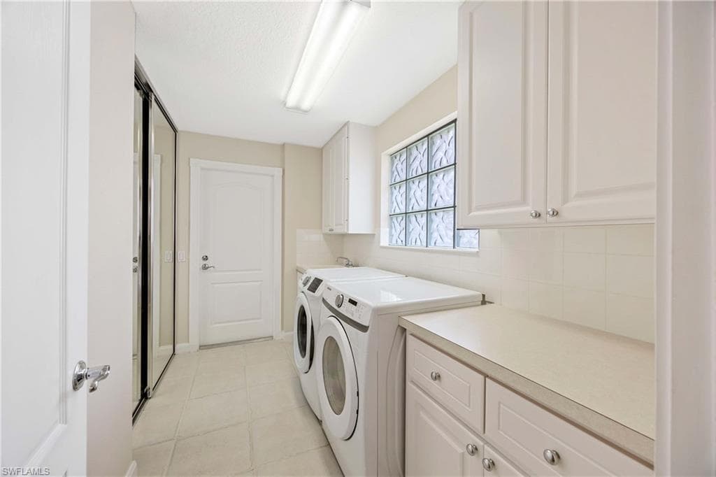3608 Exuma Way, Naples, FL 34119-12
