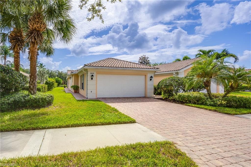 3608 Exuma Way, Naples, FL 34119-1