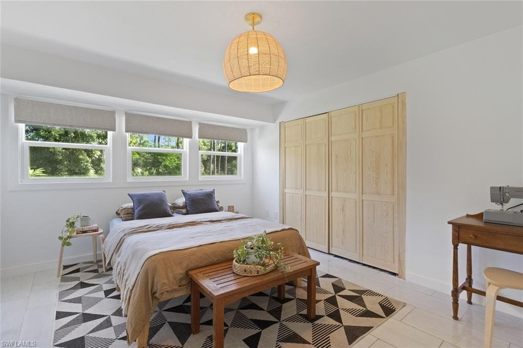 4710 11th Ave SW, Naples, FL 34116-16