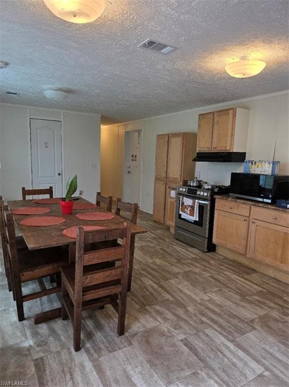 8385 Marx Dr, North Fort Myers, FL 33917-5