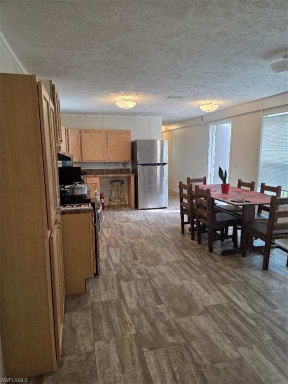 8385 Marx Dr, North Fort Myers, FL 33917-6